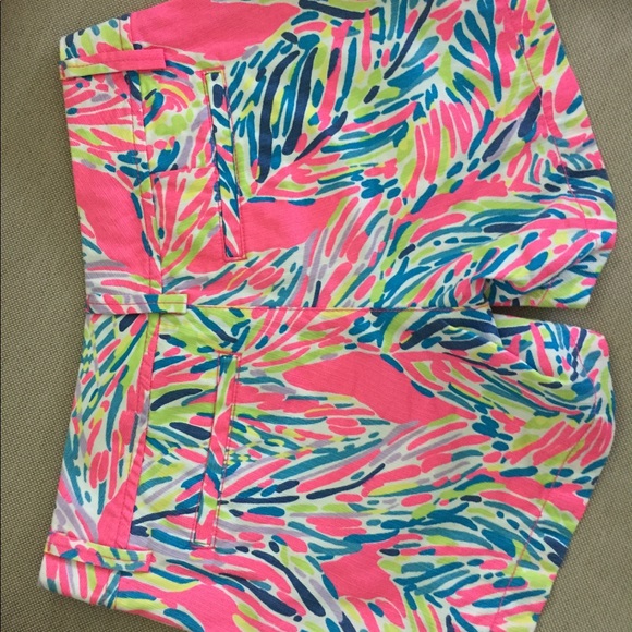 Lilly Pulitzer Callahan Shorts - Picture 10 of 12